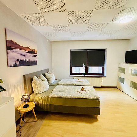 Harmony - Ganzes Appartement 3 Schlafzimmer City Meiningen Bagian luar foto